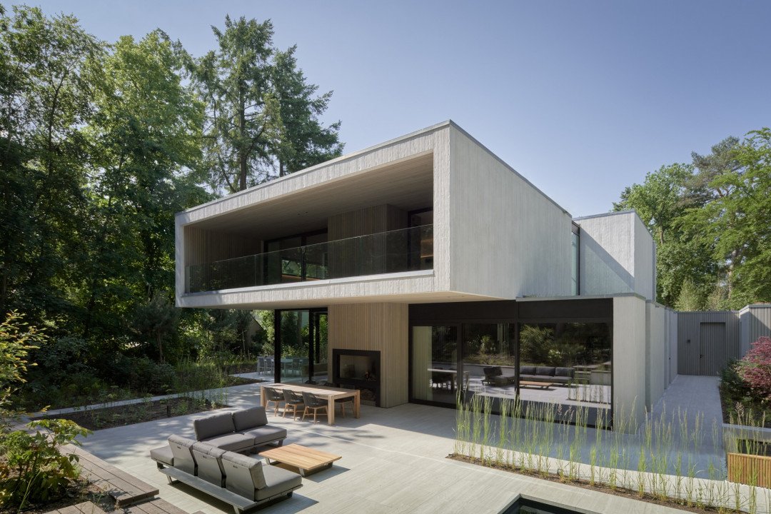 Minimalistische betonnen villa - Bitlhoven